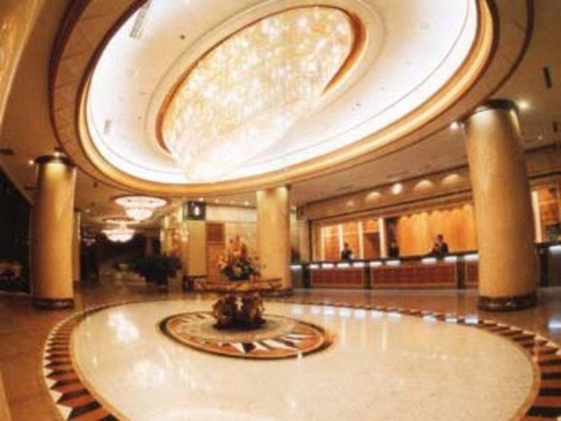 Starway Premier Hotel Longdu Jinan Esterno foto